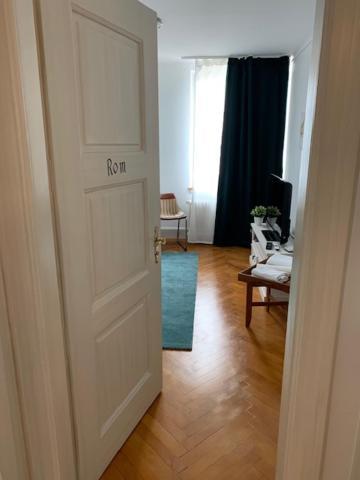 Guest House Dieci Allo Zoo Zurich Ngoại thất bức ảnh